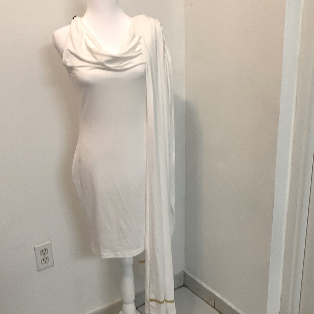 Women dress white color size M